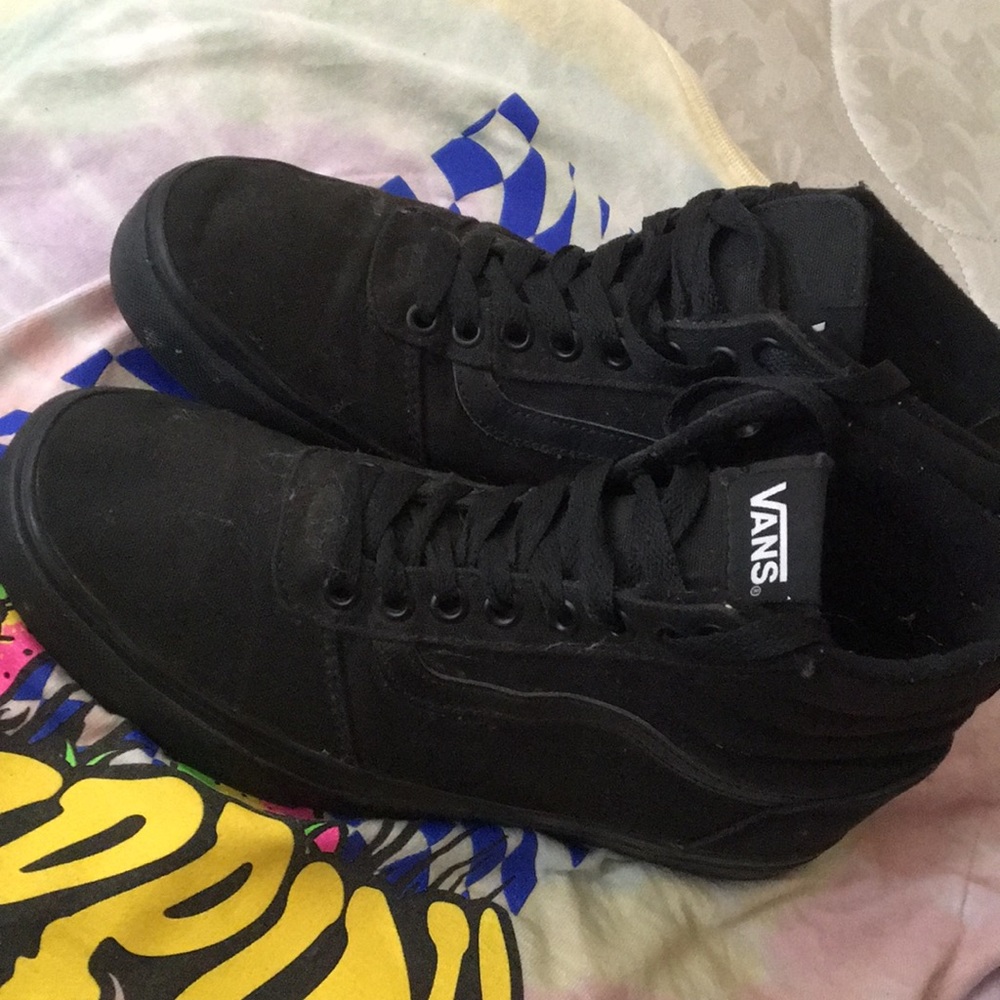 All black vans
